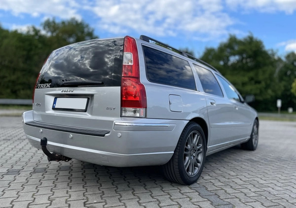 Volvo V70 cena 25000 przebieg: 277724, rok produkcji 2005 z Gliwice małe 407